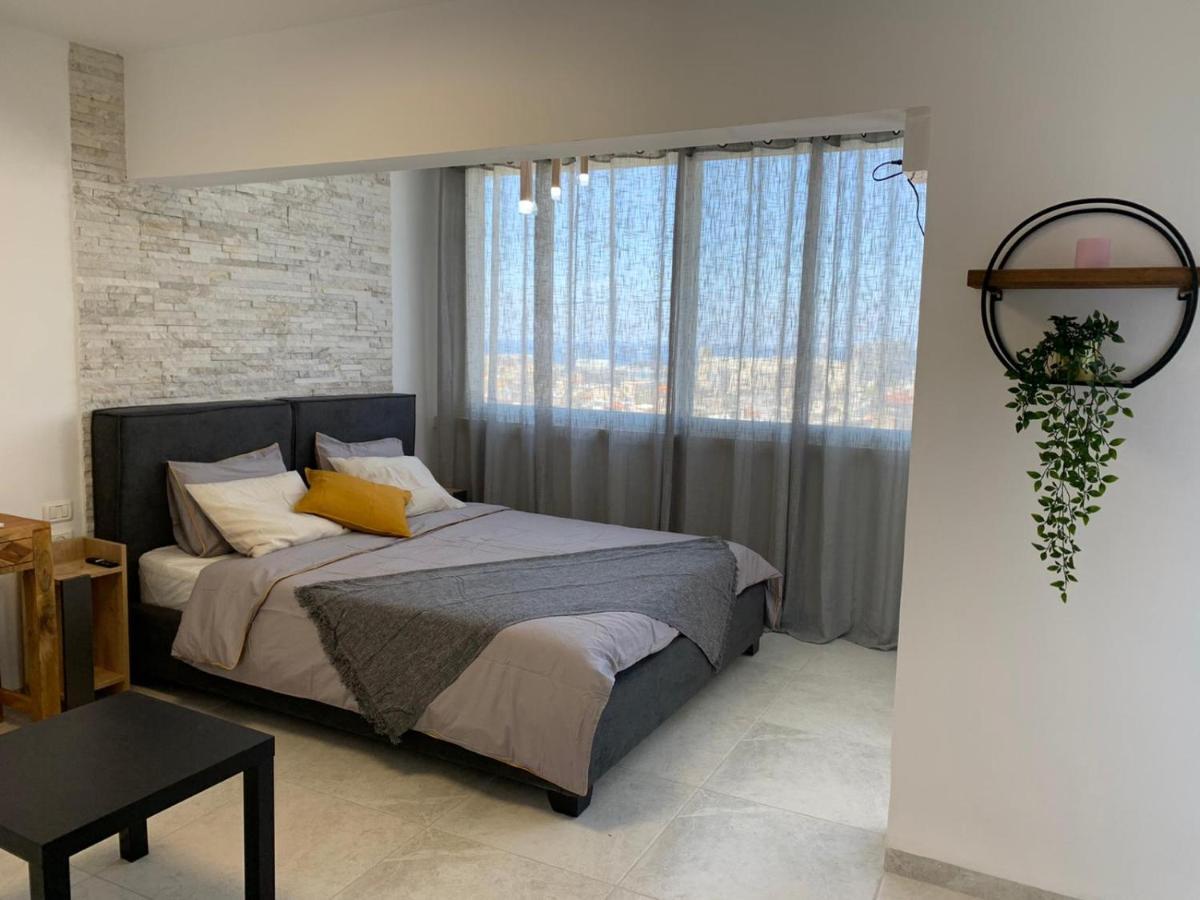 Maya New Guest House -Panoramic Sea&Citycentre View, Хайфа Экстерьер фото